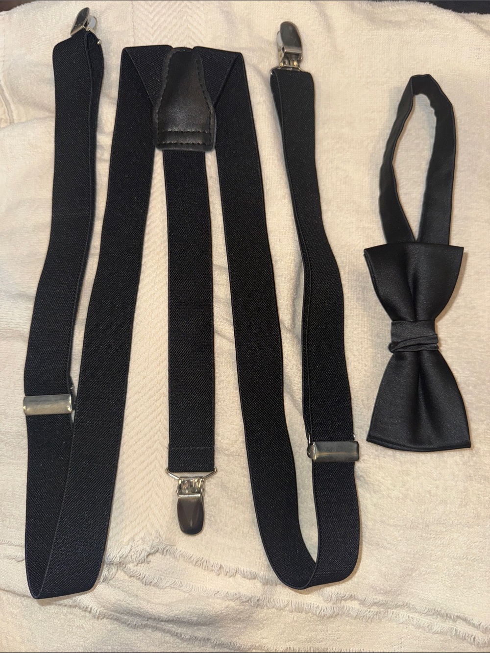 Classic Men's Suspenders and Bow Tie(Izod Silk) Set Black. Both Adjustable.